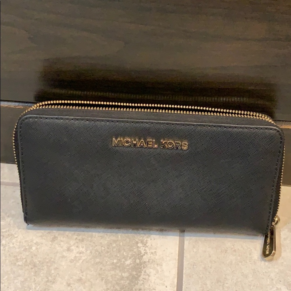Michael Kors wallet